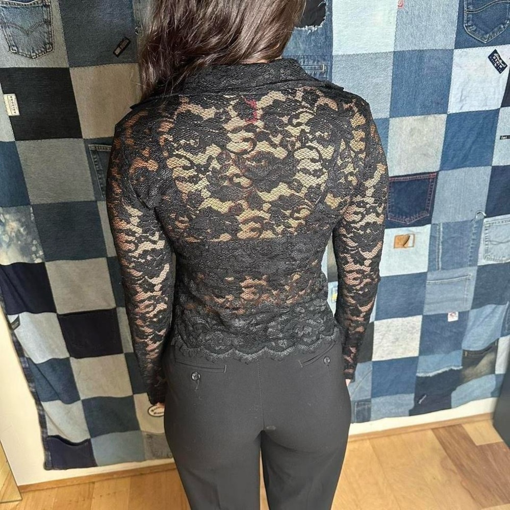 Chic Black Lace Button-Up Top - Picture 4 of 6